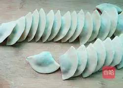 Illustration of how to make fried leek dumplings 5