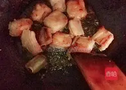 Illustration of how to make braised pork ribs with rice 5