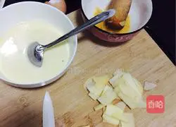 Yoghurt Apple Cake Recipe Illustration 2