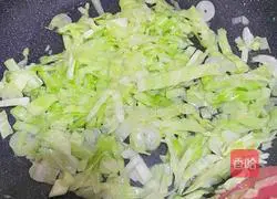 Illustration of how to make cabbage and egg fried rice 7