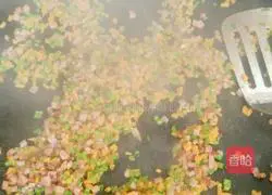 Illustration of how to make mixed vegetable fried rice 7