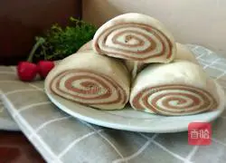 Illustration of how to make cocoa two-color steamed buns 1