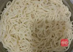 Illustration of how to make vegetarian fried noodles 2