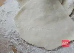 Illustration of how to make breakfast meat buns 4