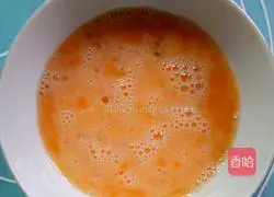 Illustration of how to make leek, egg and shrimp skin dumplings 1