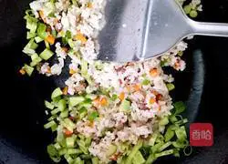 Sunflower Beef Fried Rice Recipe Illustration 8