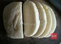 Fried egg steamed bun slices Illustration of how to do it 1