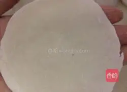 Illustration of how to make celery meat dumplings 11