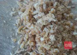 Illustration of how to make steamed buns stuffed with chives 4