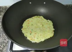 Illustration of how to make rice egg pancake 9