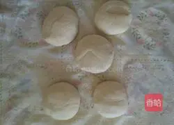 Illustration of how to make butterfly steamed buns 11