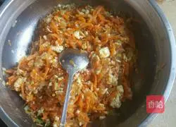 Illustration of how to make carotene stuffed buns 6