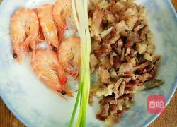 Illustration of how to make sausage and shrimp cakes 3