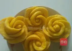 Illustration of how to make rose steamed buns 8