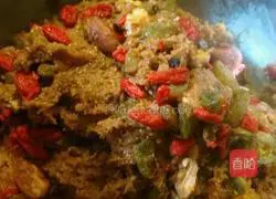 Illustration of how to make mixed nut cakes 8