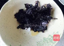 Illustration of how to make wontons 9