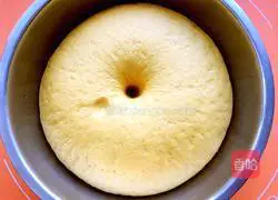 Illustration of how to make pumpkin conch steamed buns 7