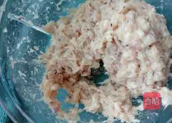 Illustration of how to make hamburger patties 2