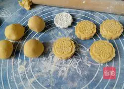 Coconut-flavored two-color potato cake recipe 7