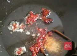 Illustration of how to make noodles at home in the north 7