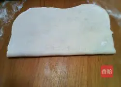 Illustration of how to make scallion pancakes 7