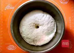 Illustration of how to make mutton and radish stuffed buns 9