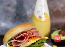 Bagel Burger Recipe Illustration 21