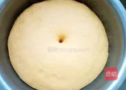 Illustration of how to make pumpkin and piggy steamed buns 7