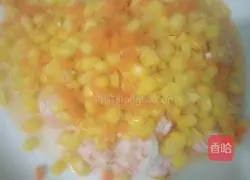 Corn, Shrimp and Egg Fried Rice Recipe Illustration 2