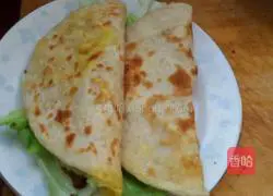 Illustration of how to make egg-filled pancakes 14