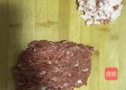 Illustration of Northeastern Sauerkraut and Pork Buns 6