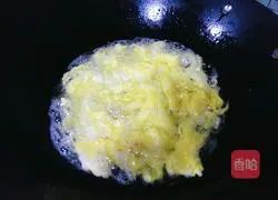Illustration of how to make loofah and egg fried pancakes 6