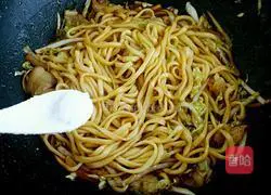 Illustration of how to make cabbage fried noodles 8