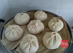 Illustration of how to make tofu skin, cabbage and pork stuffed buns 9