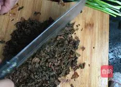 Illustration of how to make prune cakes 2