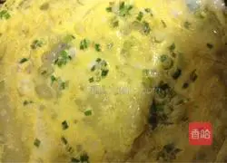 Illustration of how to make egg flour cake 5