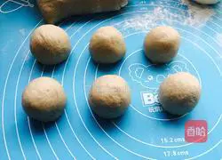 Illustration of how to make double-flavored whole-grain steamed buns 10