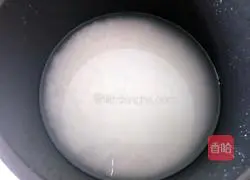 Illustration of how to make braised rice with mushrooms and chicken 7