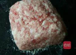 Illustration of Homemade Minced Pork Noodles 1