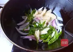 Illustration 6 of how to make fried noodles with tomatoes and eggs 