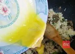 Illustration of how to make black pepper steak and egg fried rice 5