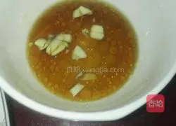 Illustration of how to make green onion and egg pancakes 5