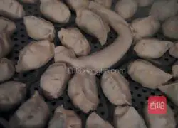 Illustration of making dumplings stuffed with wild vegetables 7