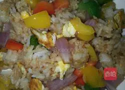 Illustration of how to make mixed egg fried rice 3