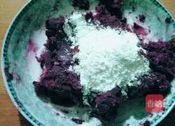 Illustration of how to make steamed three-color glazed glutinous rice balls 6