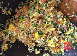 Egg Fried Rice Illustration of how to do it 5