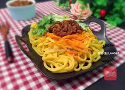 Illustration of how to make beef sauce noodles 13