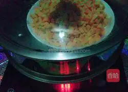 Illustration of how to make steamed three-color glazed glutinous rice balls 3