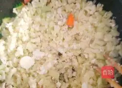 Illustration of how to make fake cauliflower fried rice 7