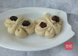 Illustration of how to make butterfly steamed buns 8